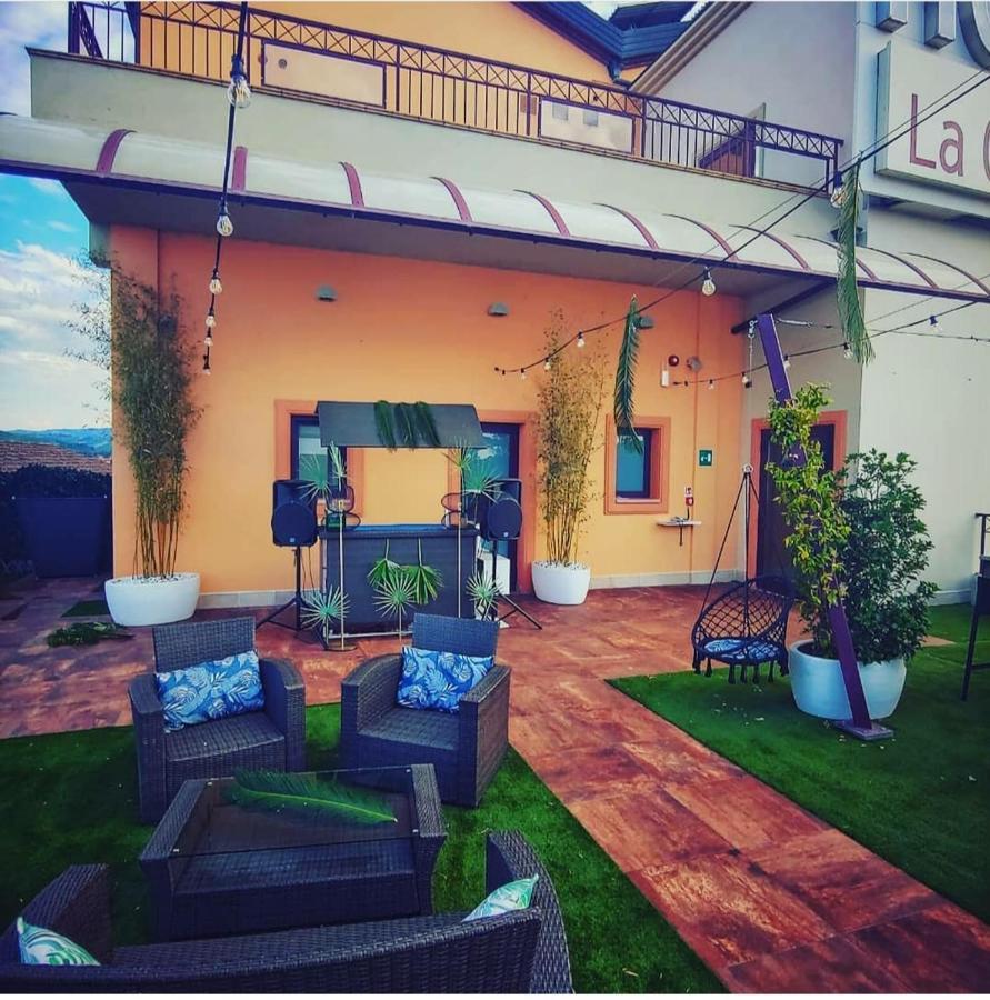 Hotel La Cartiera Виньола Экстерьер фото