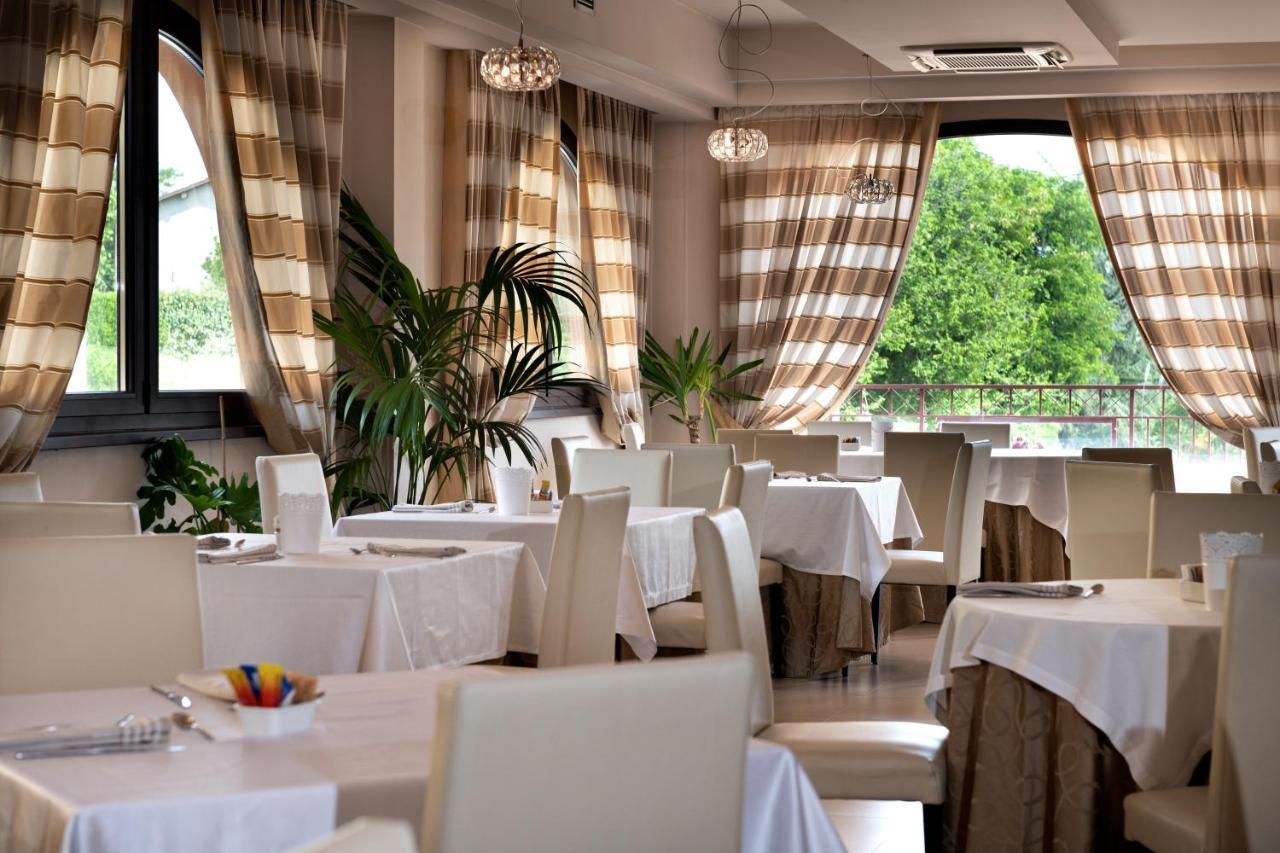 Hotel La Cartiera Виньола Экстерьер фото
