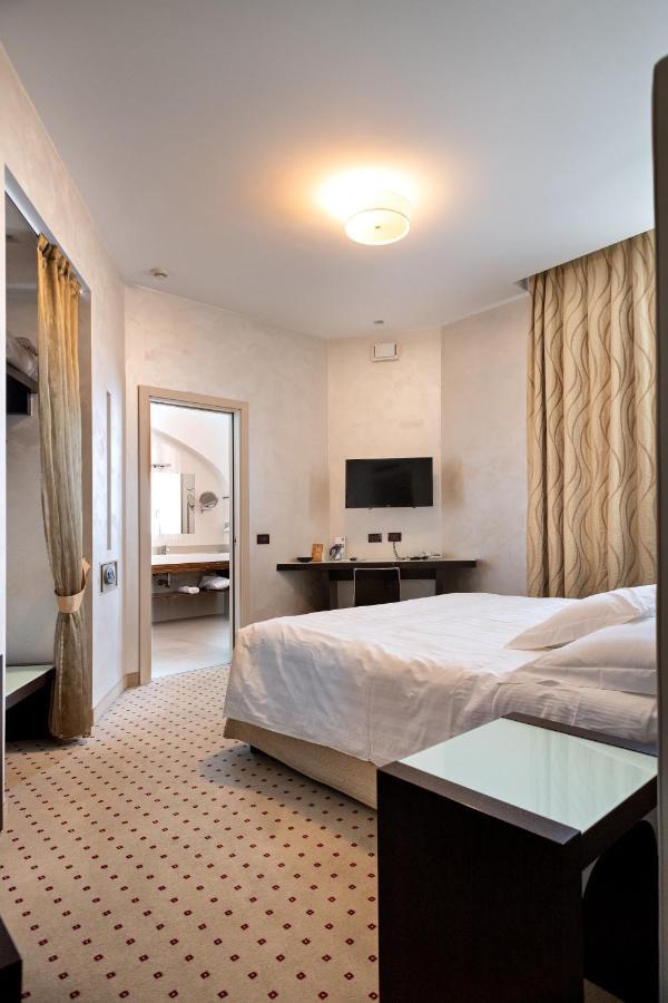 Hotel La Cartiera Виньола Экстерьер фото